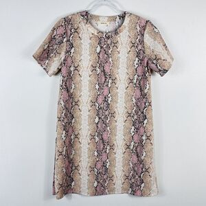 Love In Size Small Reptile Print T-Shirt Mini Dress Pink Casual Stretch